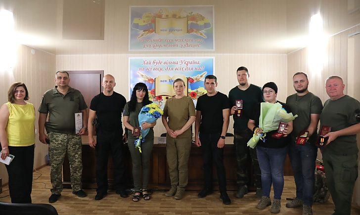 Стаття Втілення волі та гідності: за підтримку ЗСУ волонтери Донеччини отримали нагороди Ранкове місто. Крим